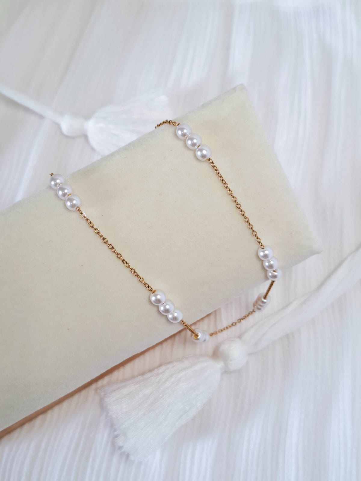 Collar Discreto